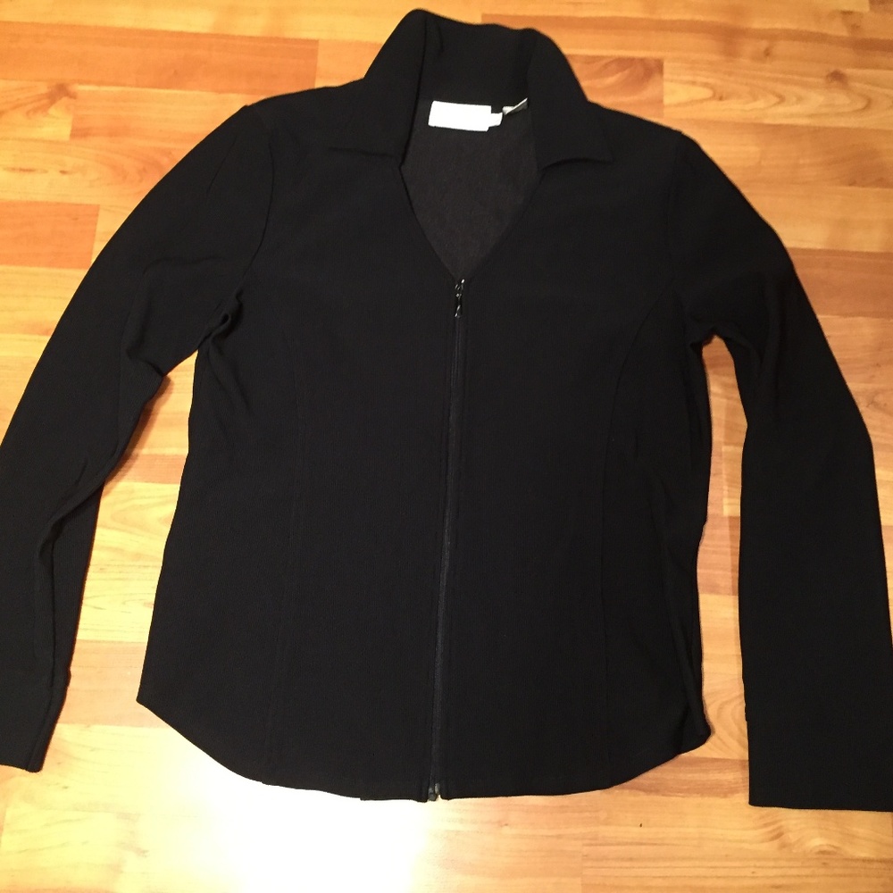 Dana Buchman Size large Women's black zip jacket